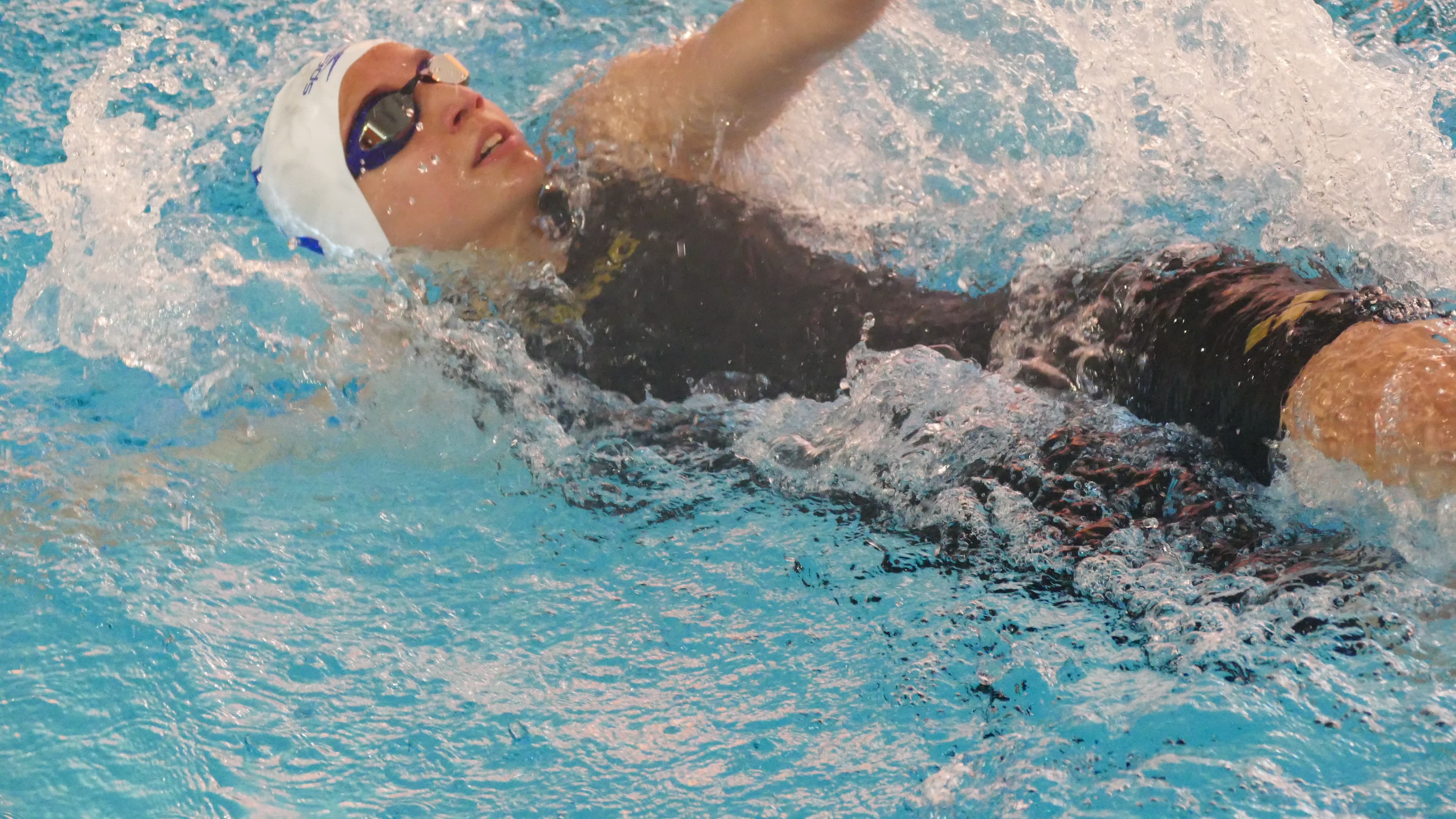 hero swimmer