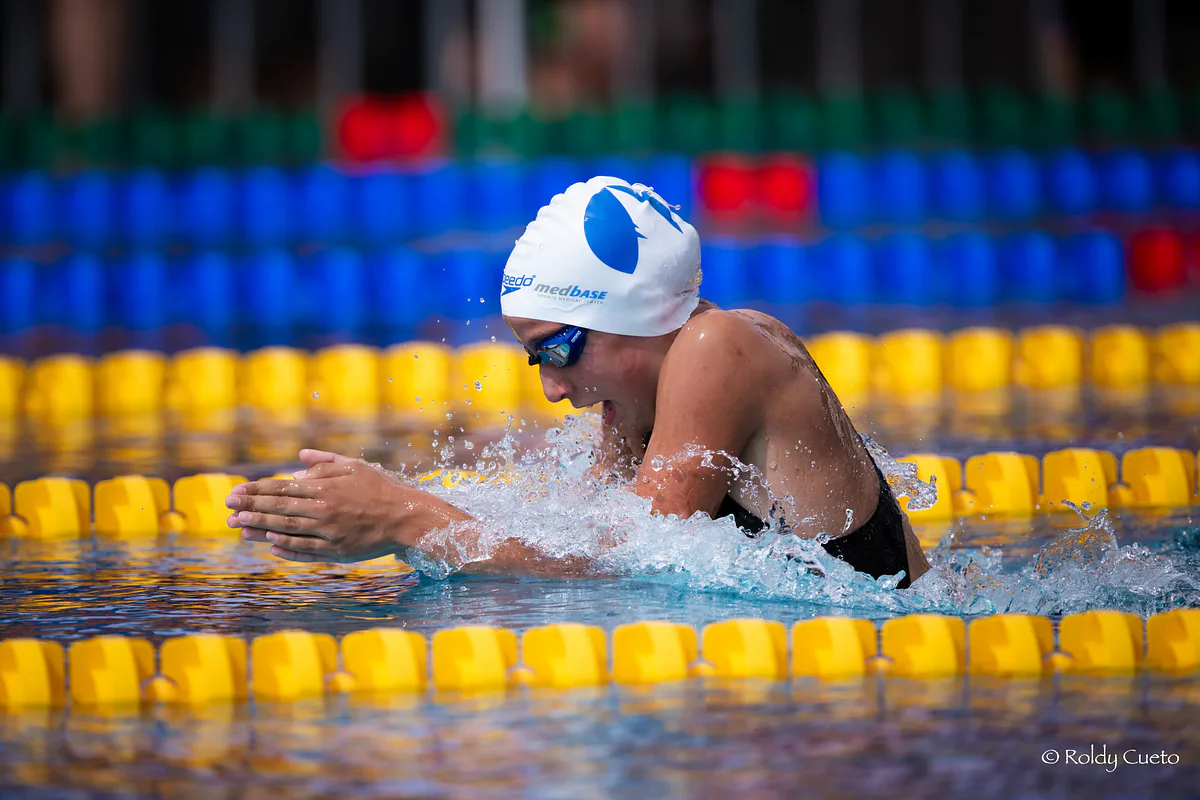 hero swimmer